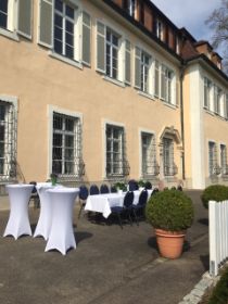 Schloss Front.jpg