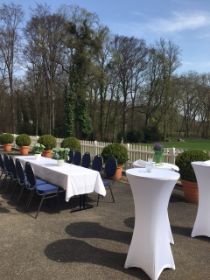 Schloss Terrasse.jpg